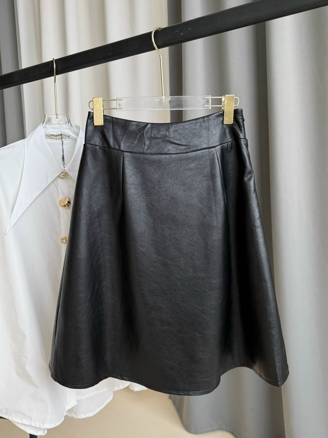 юбка кожаная,женская юбка кожаная,юбка из натуральной кожи,юбка из искусственной кожи,юбка версаче черная