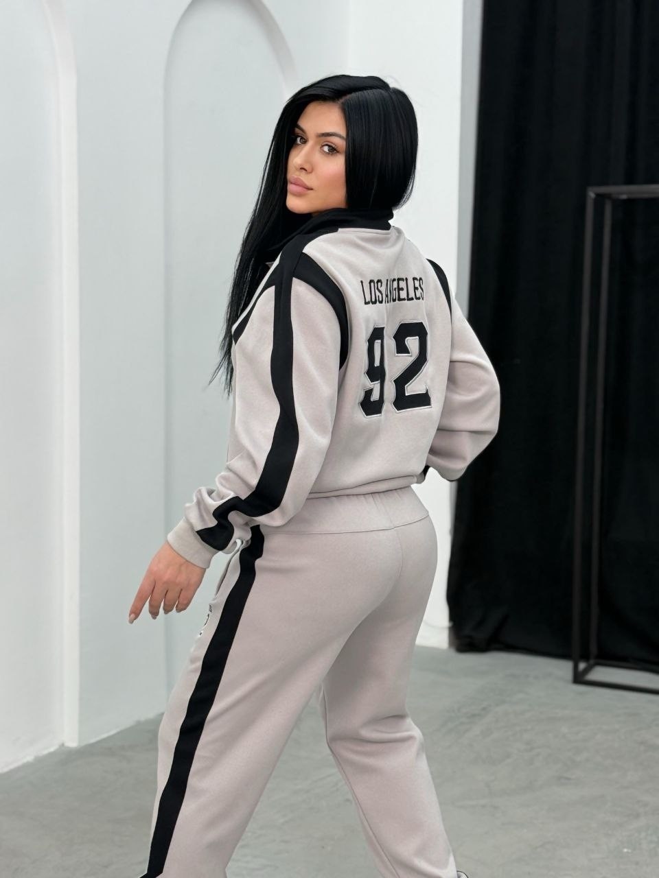 костюмы спортивные женские,костюмы спортивные,спортивные костюмы 2025,женская одежда,спортивный костюм спортивные костюмы