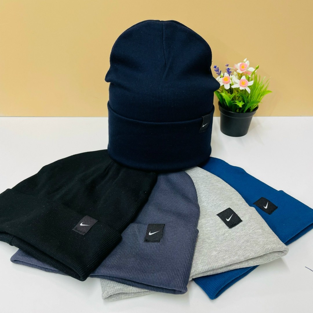 шапка,шапка трикотажная,шапка демисезонная,шапка двойная,шапка унисекс