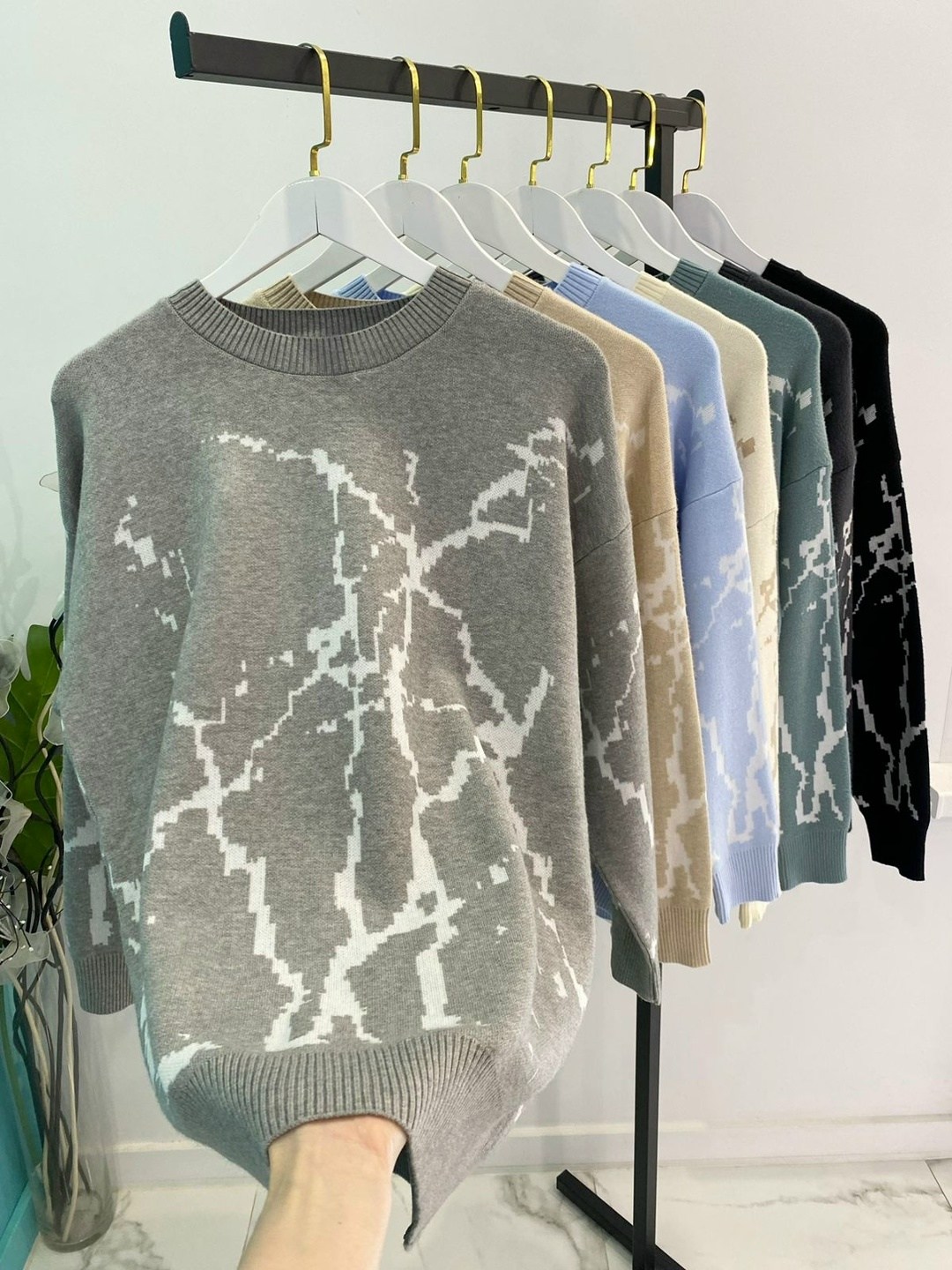 свитер с принтом,свитера женские,свитер,модный свитер,кофта женская