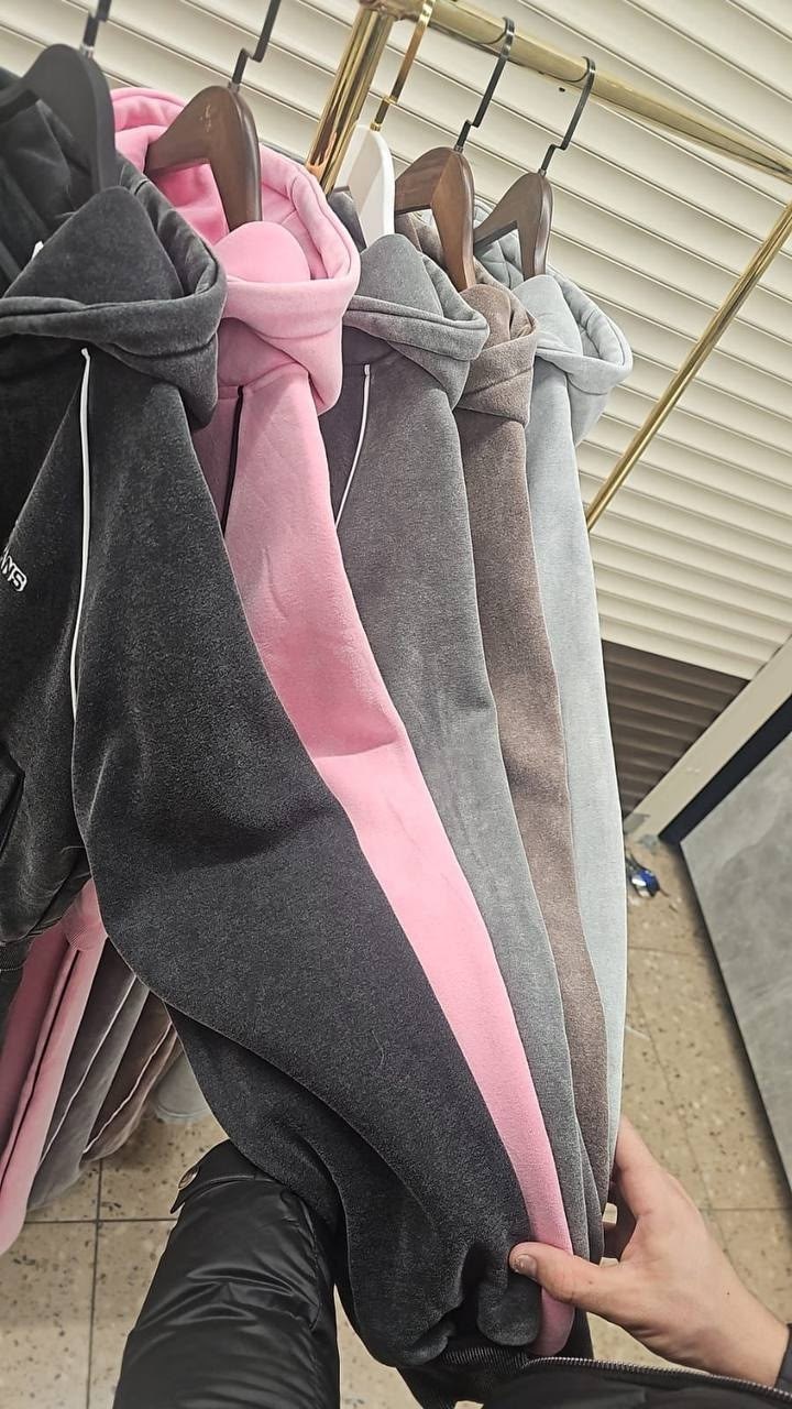 спортивный велюровый костюм,спортивные костюмы,костюм велюровый,женские спортивные костюмы,велюровый спортивный костюм женски