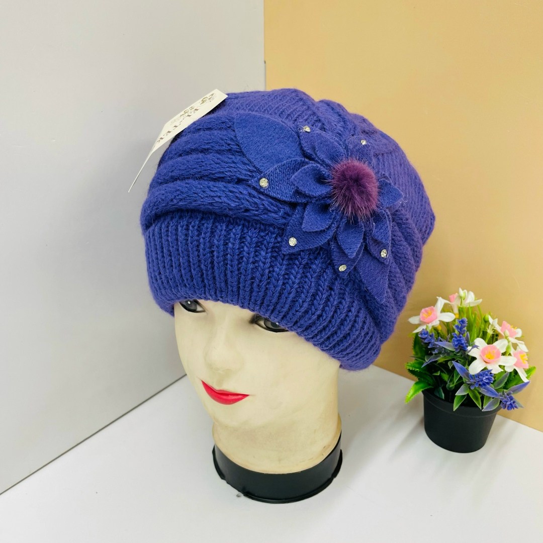 вязаная шапка женская,шапка женская,шапка для женщин,шапки зимняя,вязаная шапка