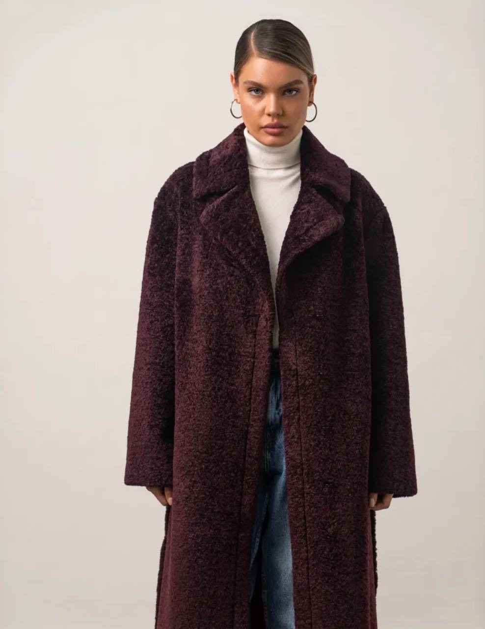 пальто из искусственного меха,бордовая шуба,пальто оверсайз,меховое пальто,бордовое пальто