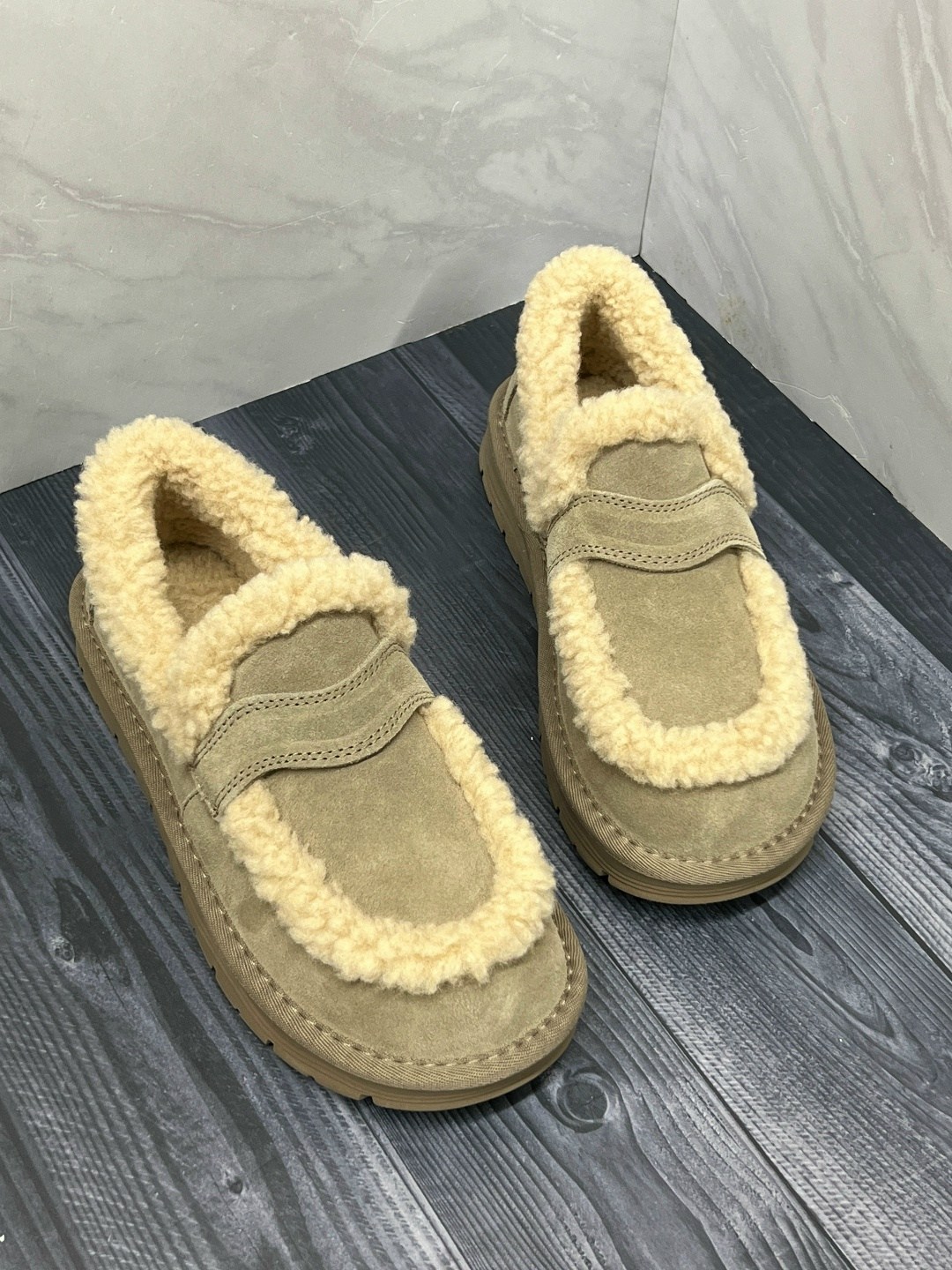 ,зимняя женская ,лоферы с мехам,женская ,меховые лоферы