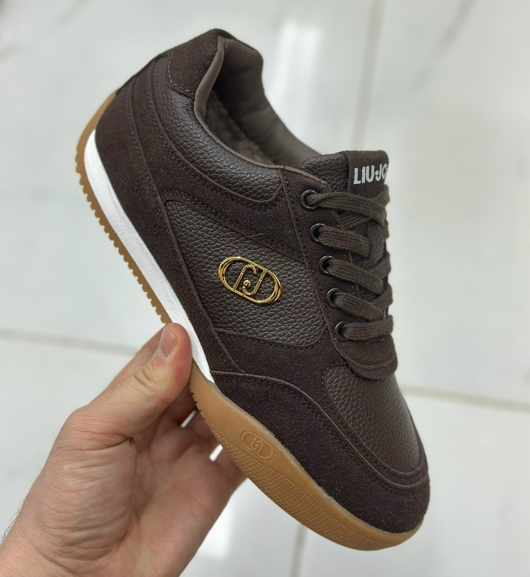 ,спортивная ,женские кроссовки,повседневные кроссовки, женская