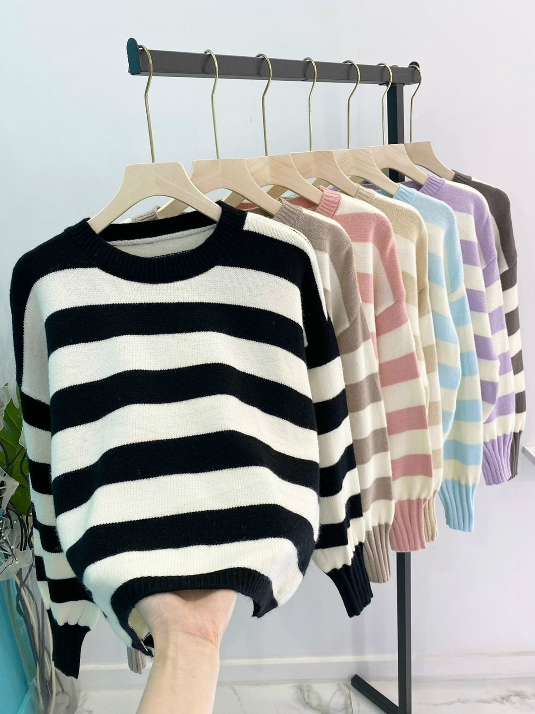 женский трикотажный свитер в полоску,женские свитера,свитер женский в полоску,свитер модный,свитер женский трикотажный