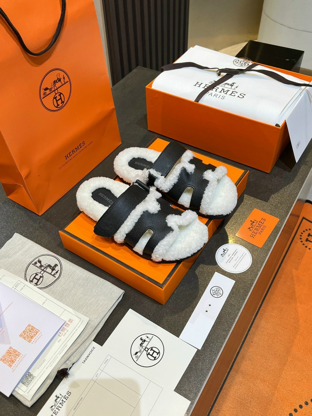 тапочки hermes,тапочки модные,шлепки меховые hermes,шлепки меховые hermes premium shoes,