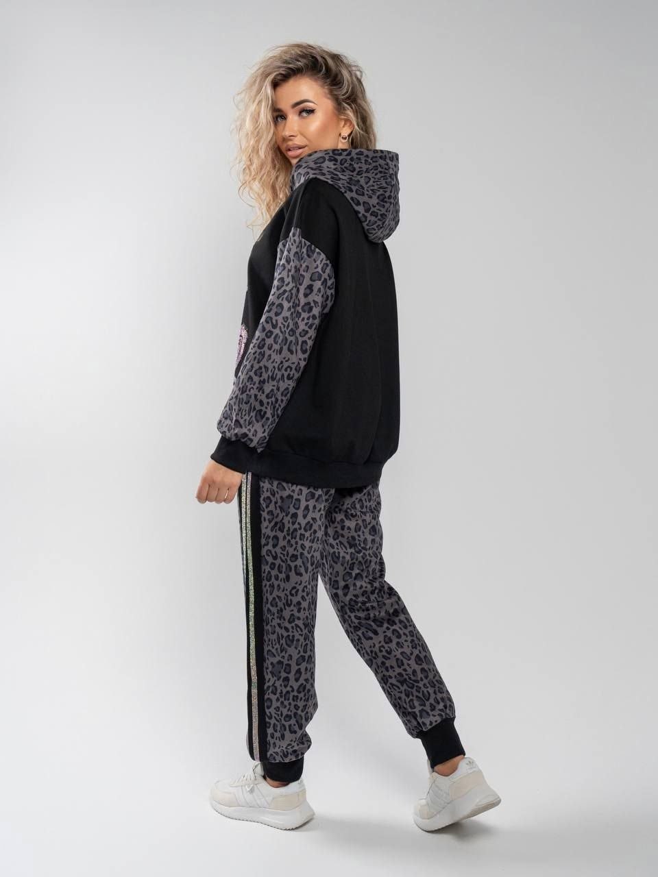костюм женский к,спортивные костюмы женские,стильные костюмы,спортивные костюм,леопардовые костюмы