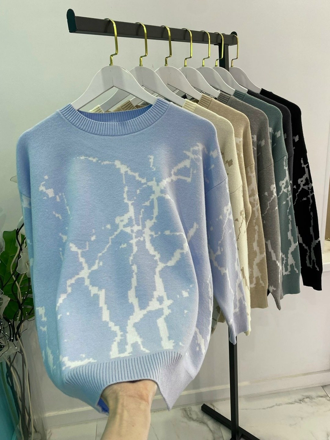 свитер с принтом,свитера женские,свитер,модный свитер,кофта женская