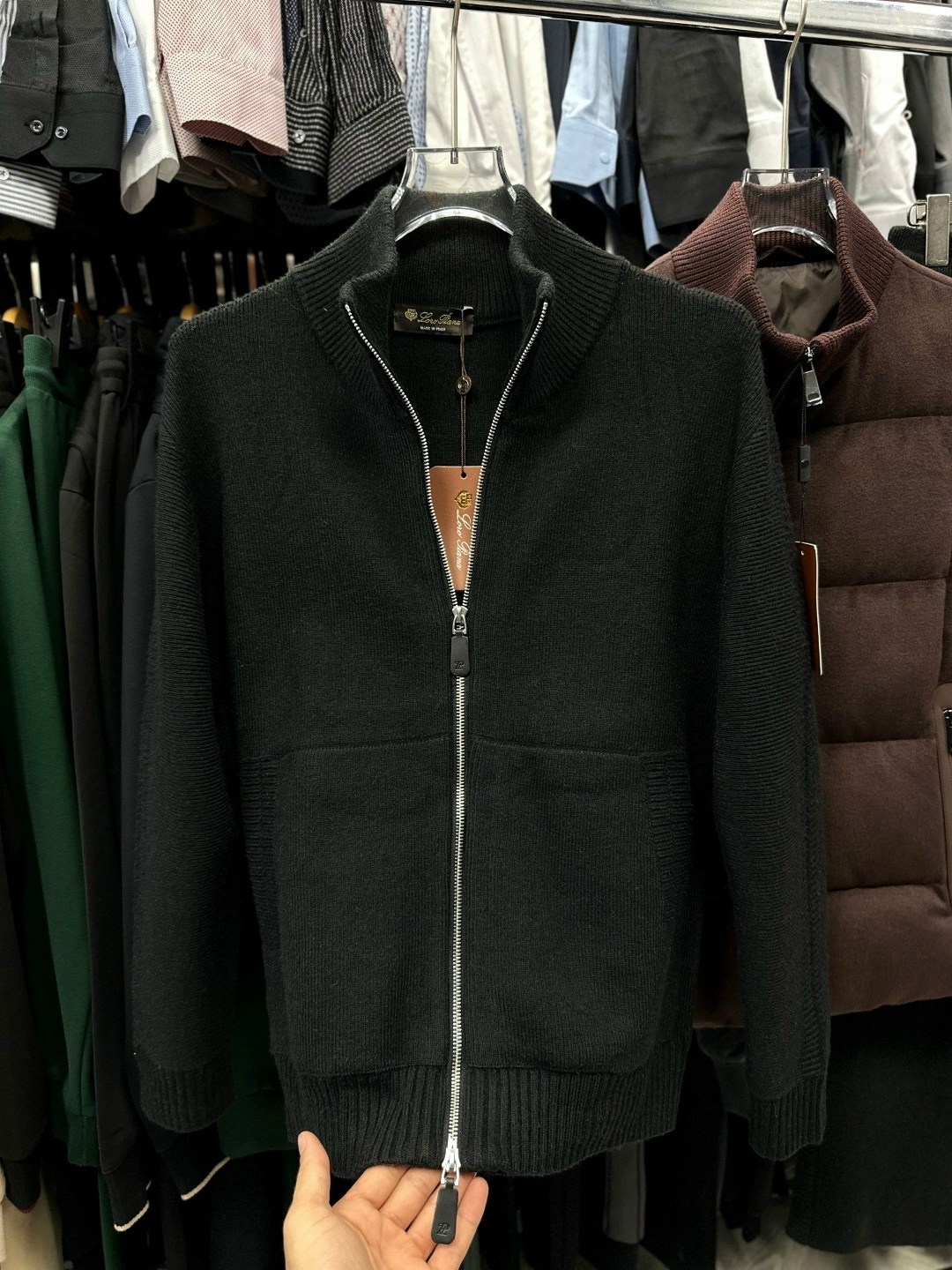 жилет коричневый,жилет мужской,жилет утепленная,жилет,жилет стеганый