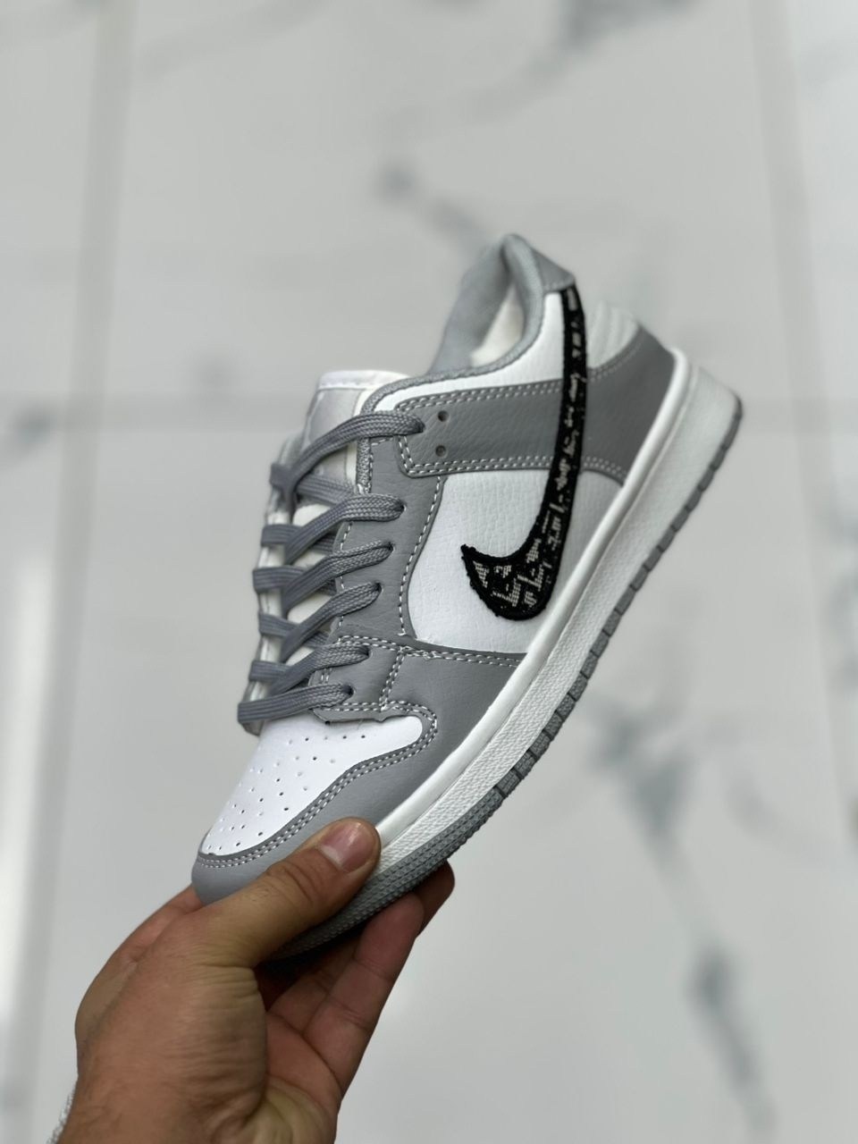 кроссовки найк диор,nike air jordan 1 low,кроссовки dior x nike air jordan 1,диор кроссовки,nike air jordan 1 dior