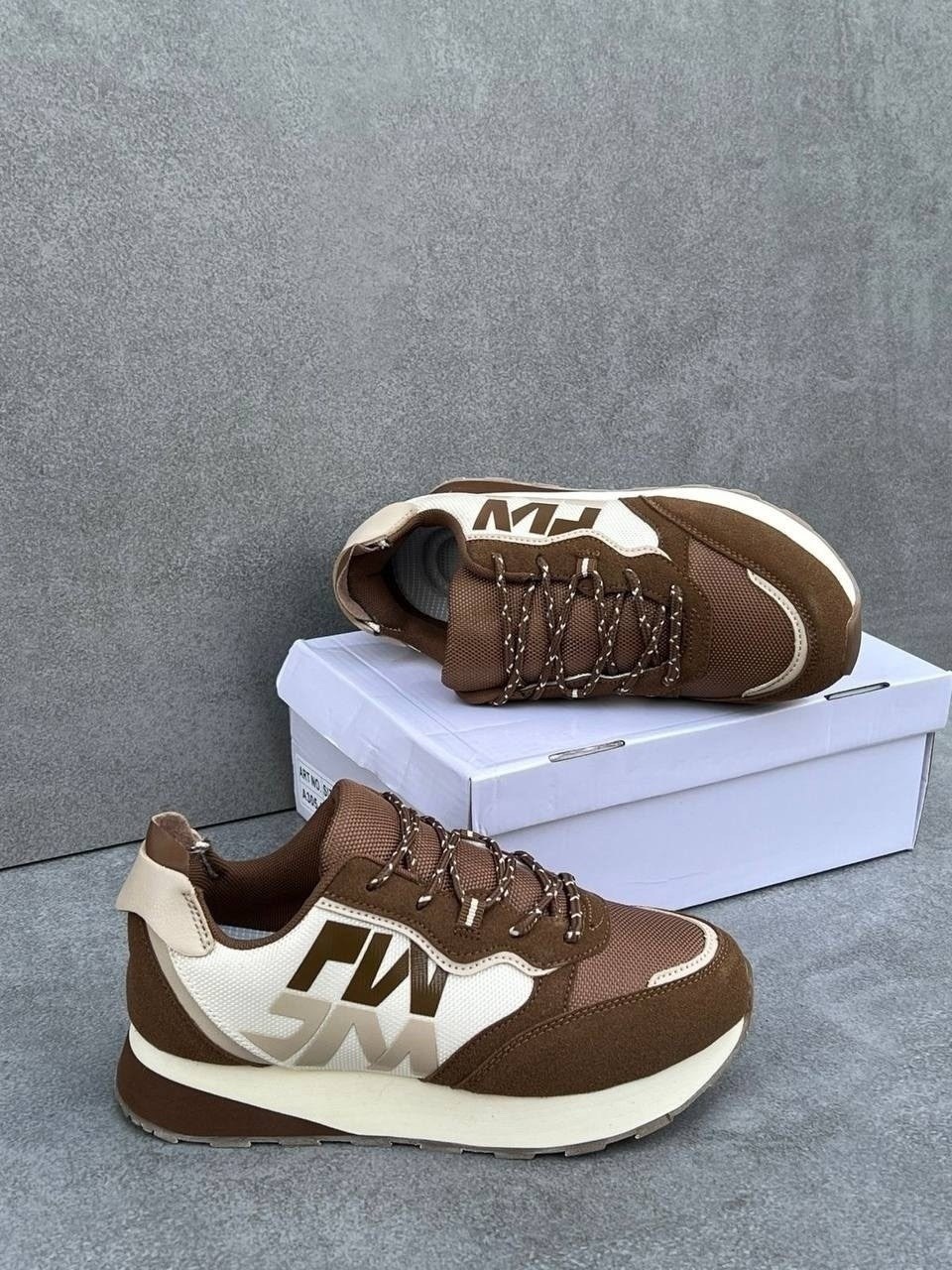 ,женские кроссовки,повседневные кроссовки,коричневые кроссовки женские,брендовые кроссовки