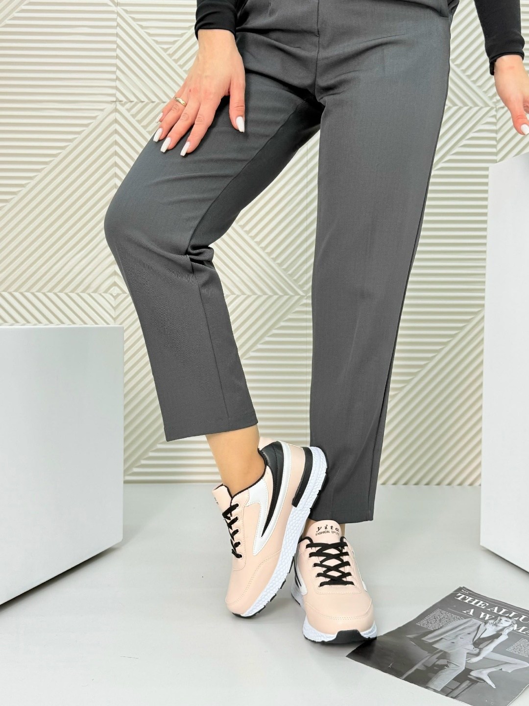 кроссовки женскиe,,кроссовки для женщин,повседневные кроссовки,кроссовки модные