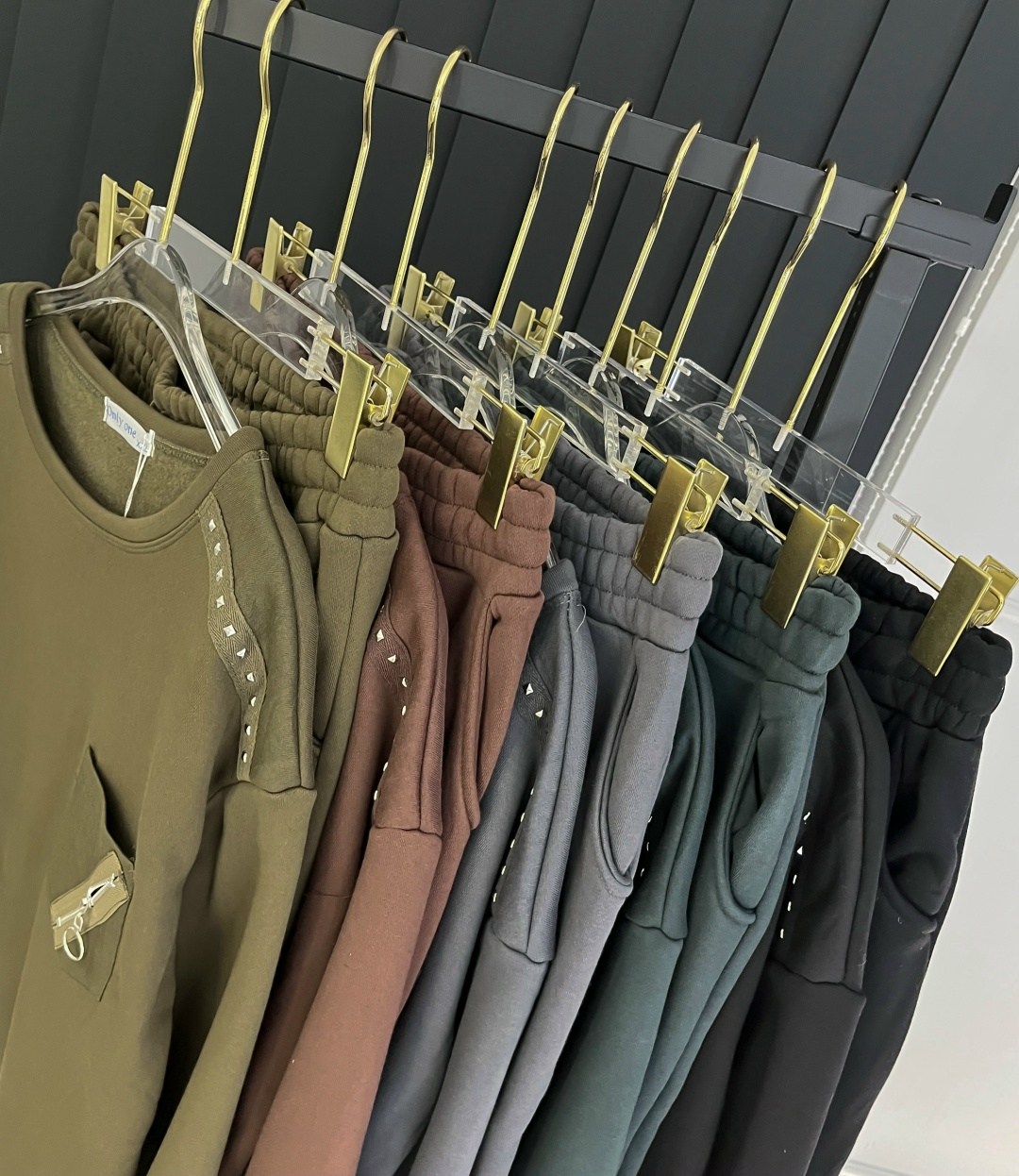 костюмы спортивные,повседневный свитшот,свитшот женская,толстовки женская,костюм спорт шик