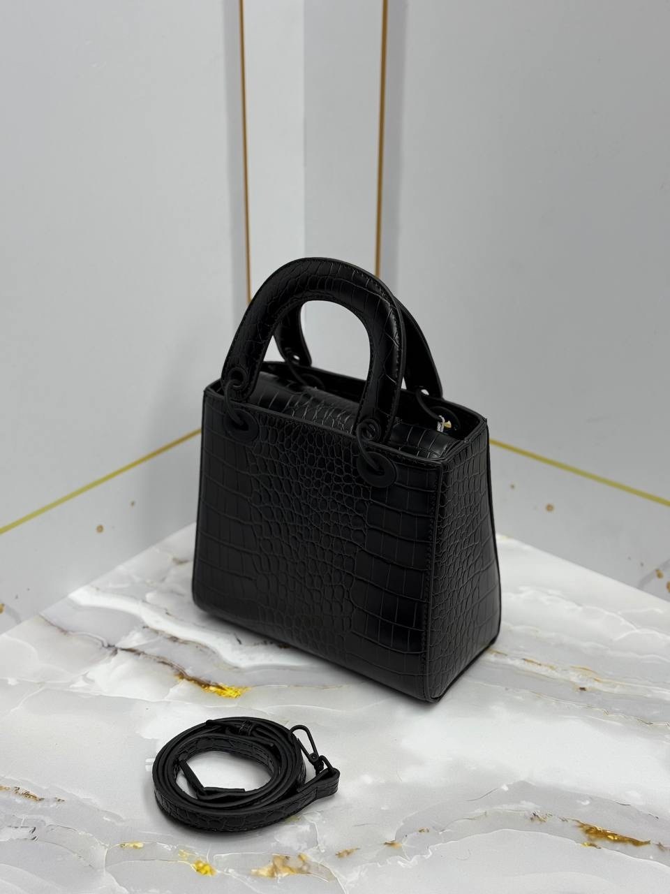 сумки диор,сумочки женские,сумочка модная,модная сумка,сумка диор красная