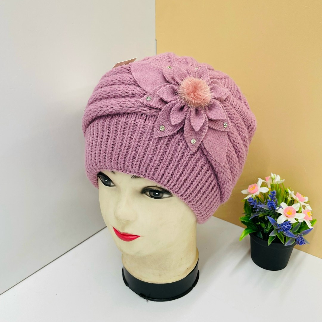 вязаная шапка женская,шапка женская,шапка для женщин,шапки зимняя,вязаная шапка