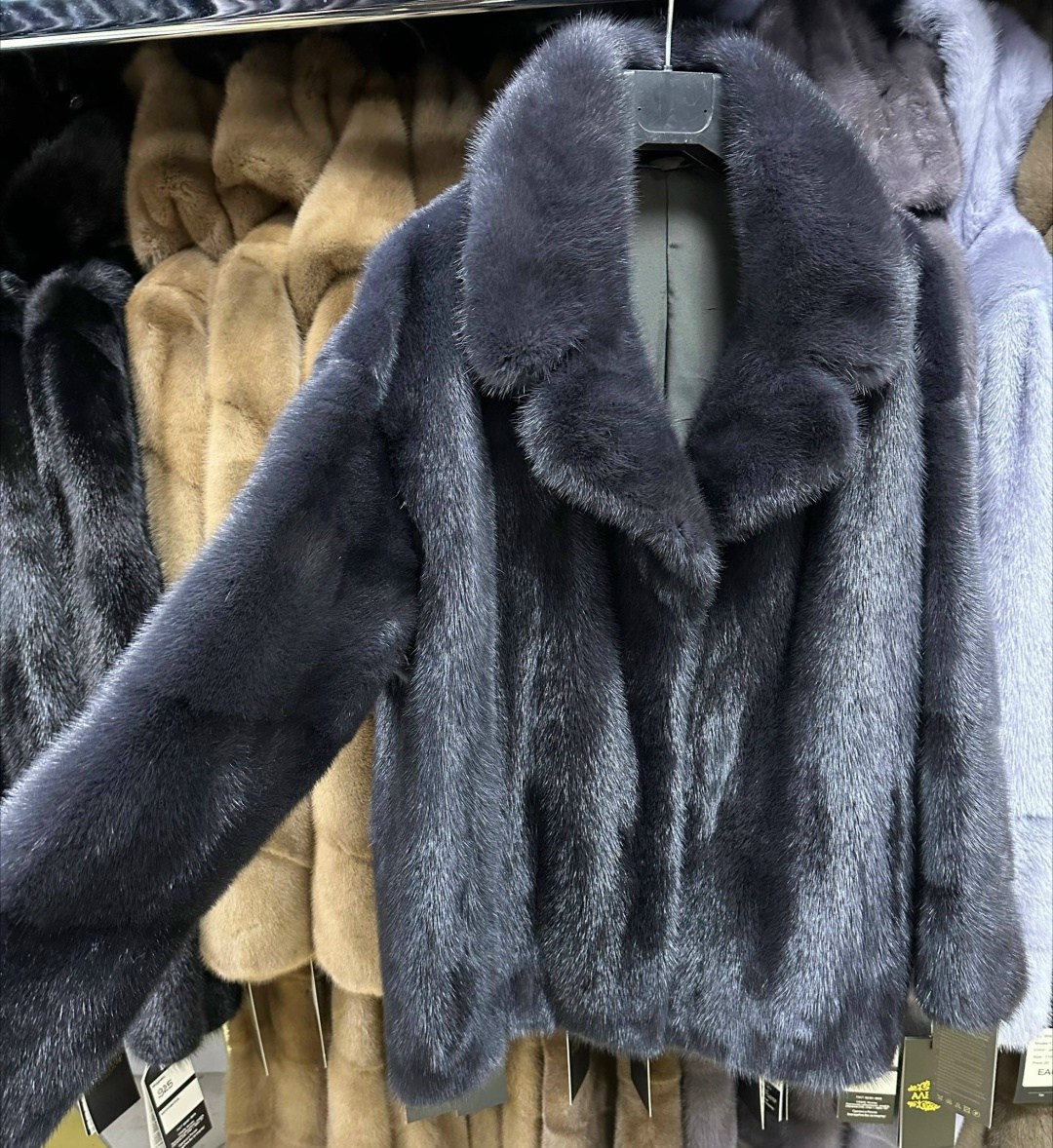 шубы норковые,шубка,шуба норковая с капюшоном,шуба из меха норки,шуба норка