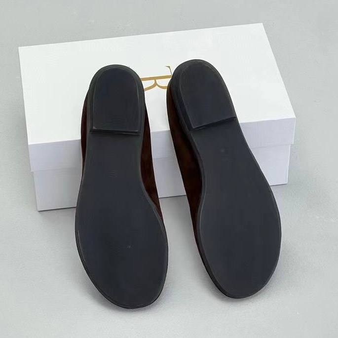 лоферы модные,,замшевые лоферы,лоферы женские,loro piana лоферы