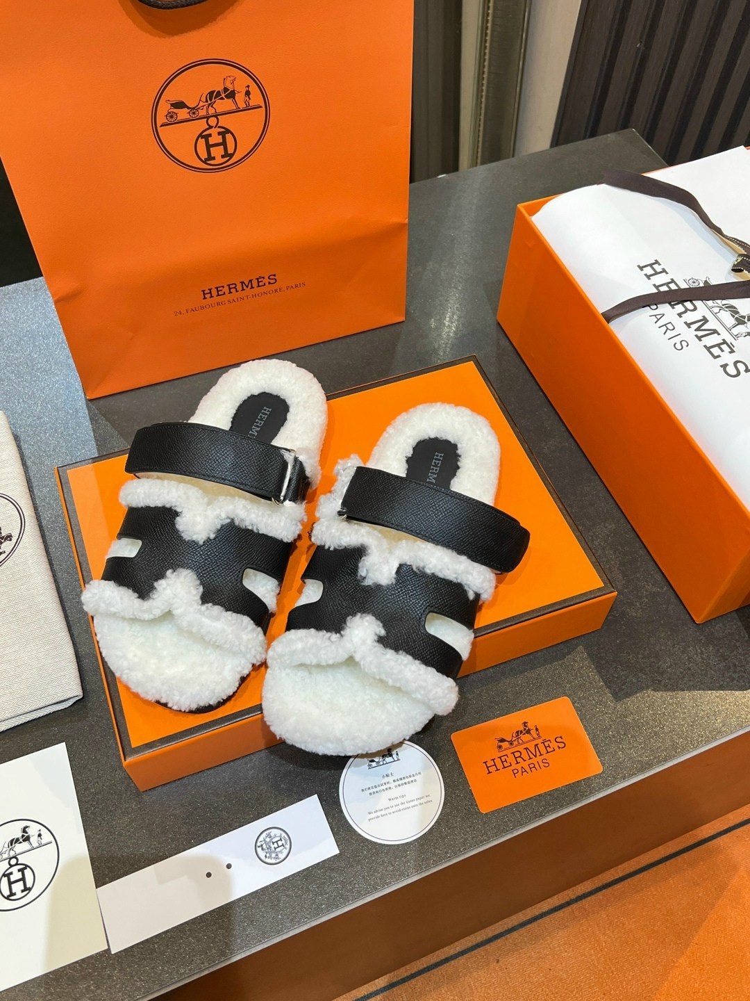 тапочки hermes,тапочки модные,шлепки меховые hermes,шлепки меховые hermes premium shoes,