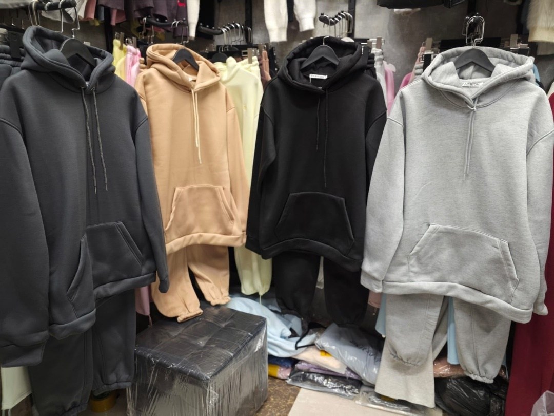 оверсайз костюм,повседневный костюм,худи оверсайз,cпортивный костюм оверсайз,костюмы спортивные