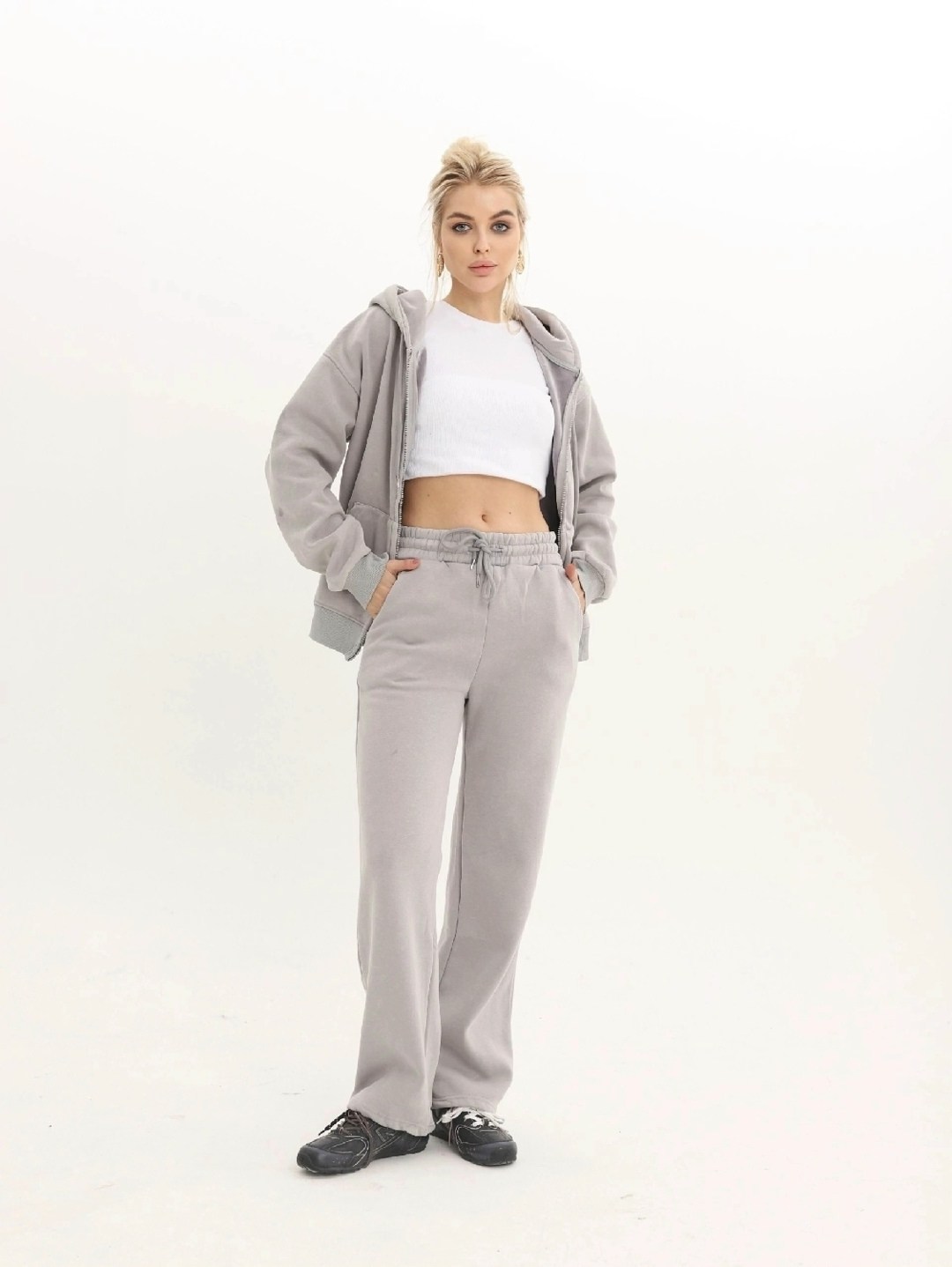 спортивный костюм теплый с начес,костюмы спортивные,женский спортивный костюм,женские костюмы,серый костюм женский