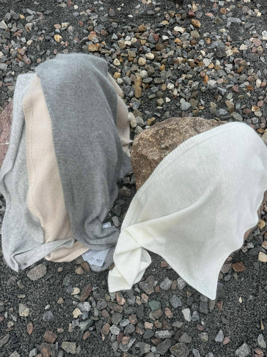 косынка фабрика оренбургских пуховых платков,пуховый платок оренбург шарф,косынка платок,зимняя косынка,платок косынка кашемир