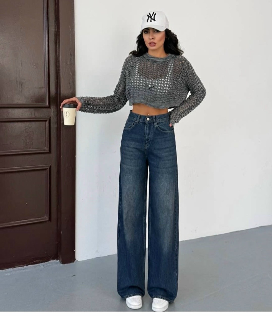 джинсы широкие,женские широкие джинсы,женские джинсы,джинсовые брюки,стильные джинсы