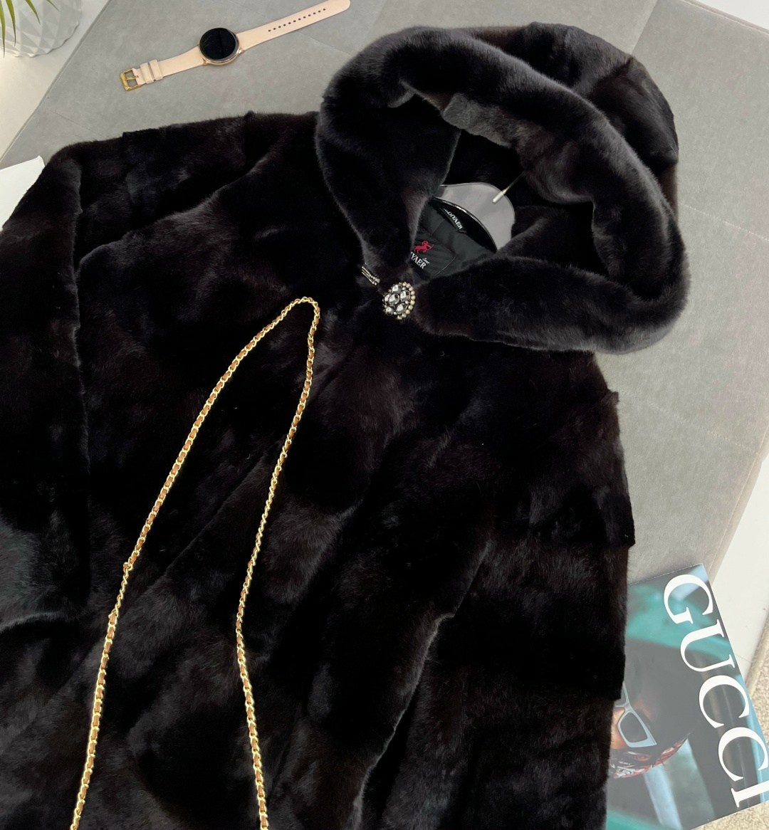 женская шуба,шуба с капюшоном,шуба под норку,эко шуба под норку,норковая шуба