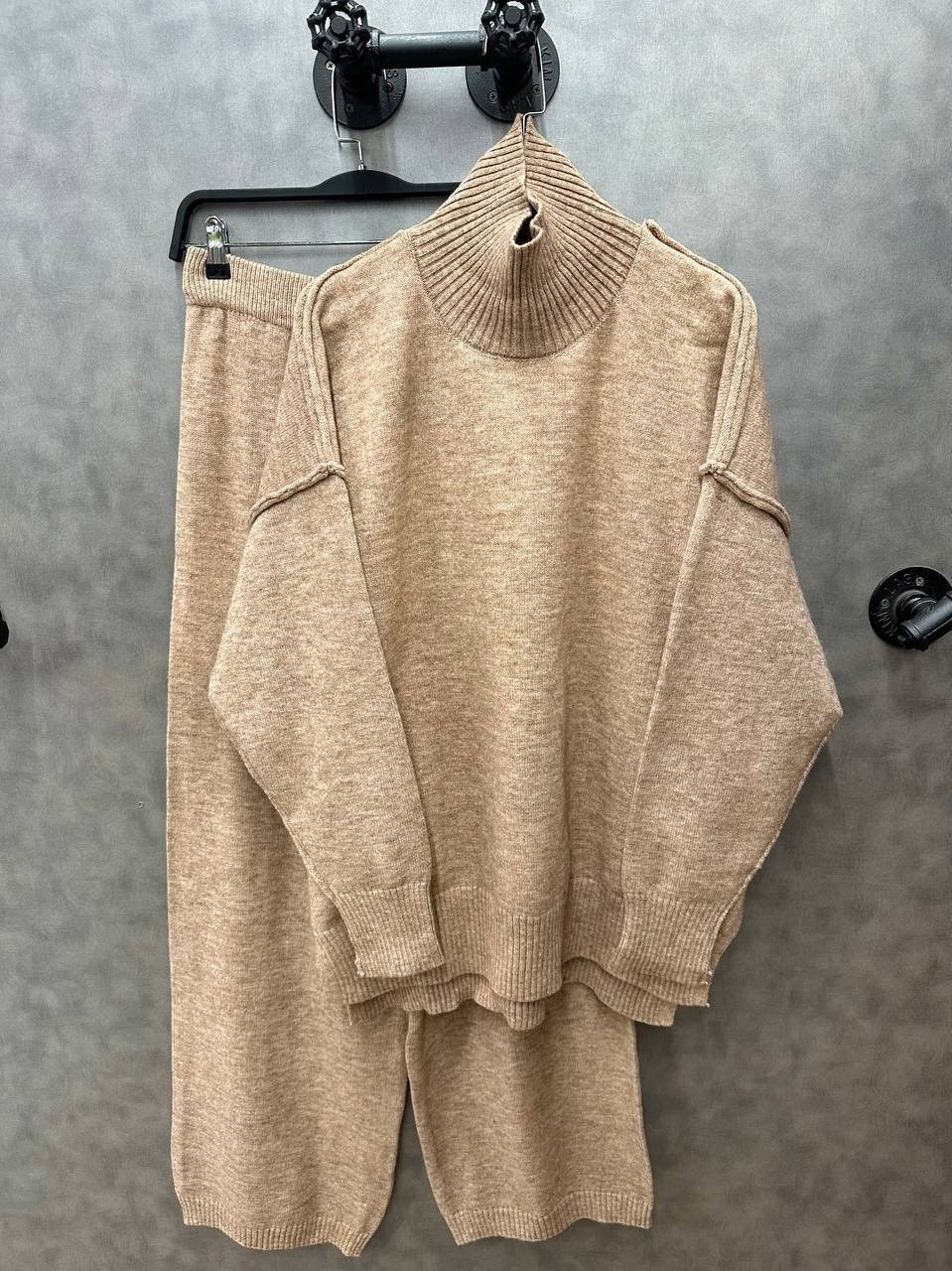 вязаный брючный костюм,трикотажные костюмы,костюм вязаный теплый с брюками kamillastyle,костюм с брюками,костюм вязаный теплый с брюками