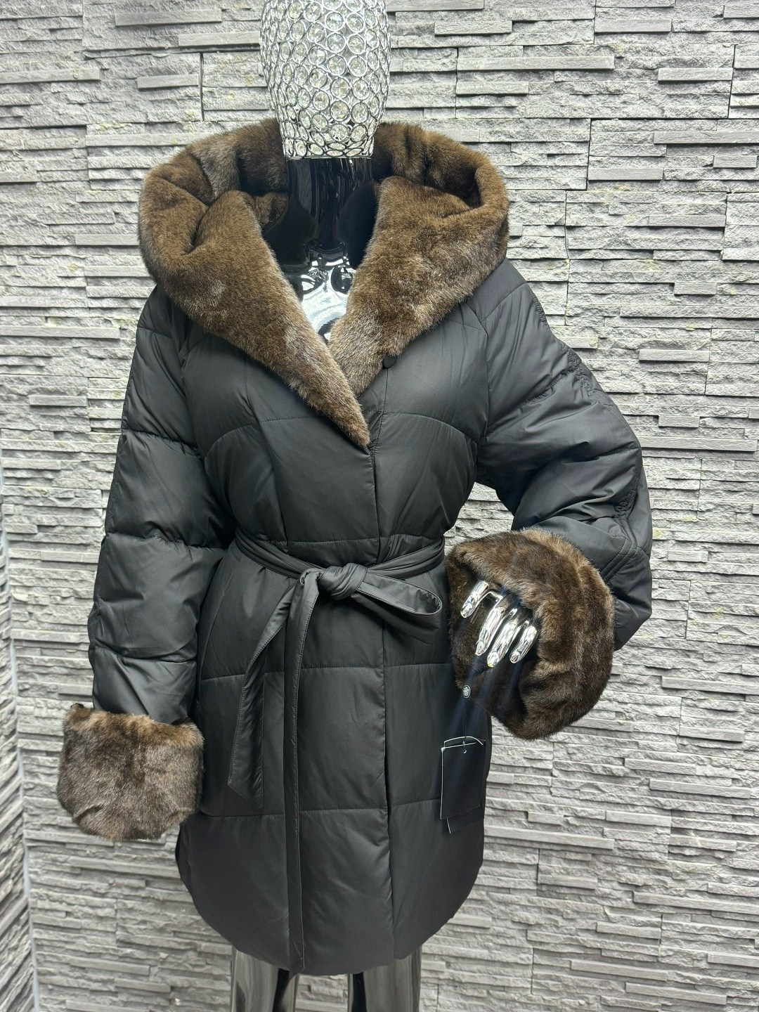 пуховики с мехом,пуховики с натуральным мехом,пуховик женский с натуральным мехом,женские пуховики,пуховик женский с мехом
