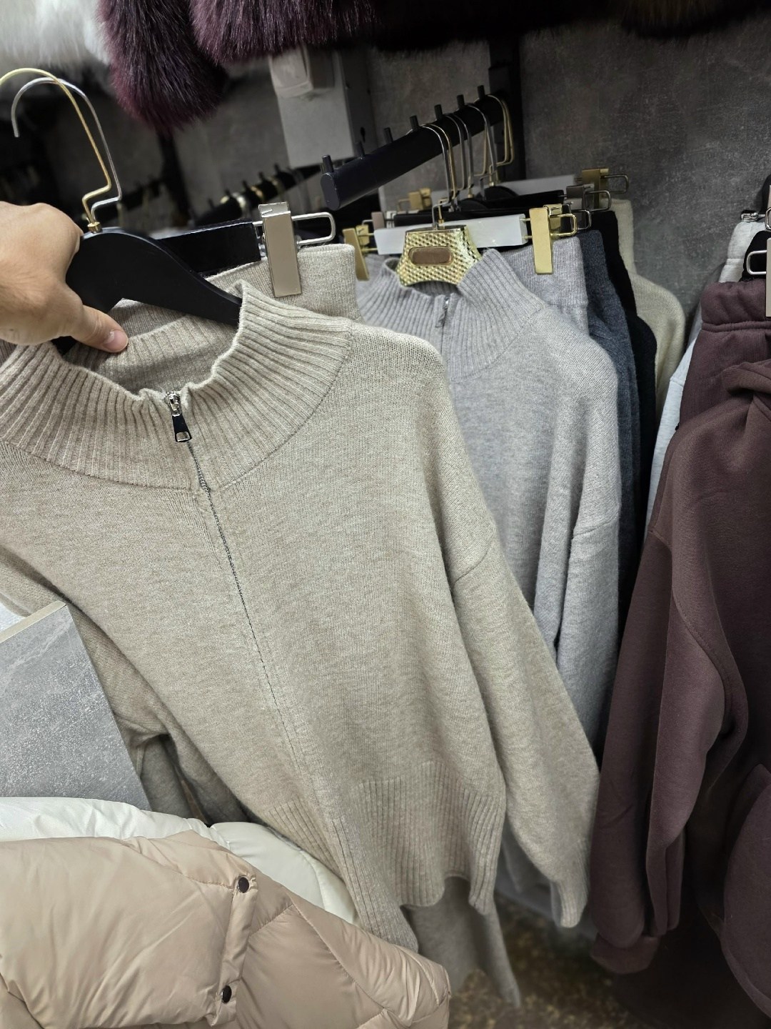 женская кофта,трикотажные костюмы, ,джемпер бежевый,толстовки кофта