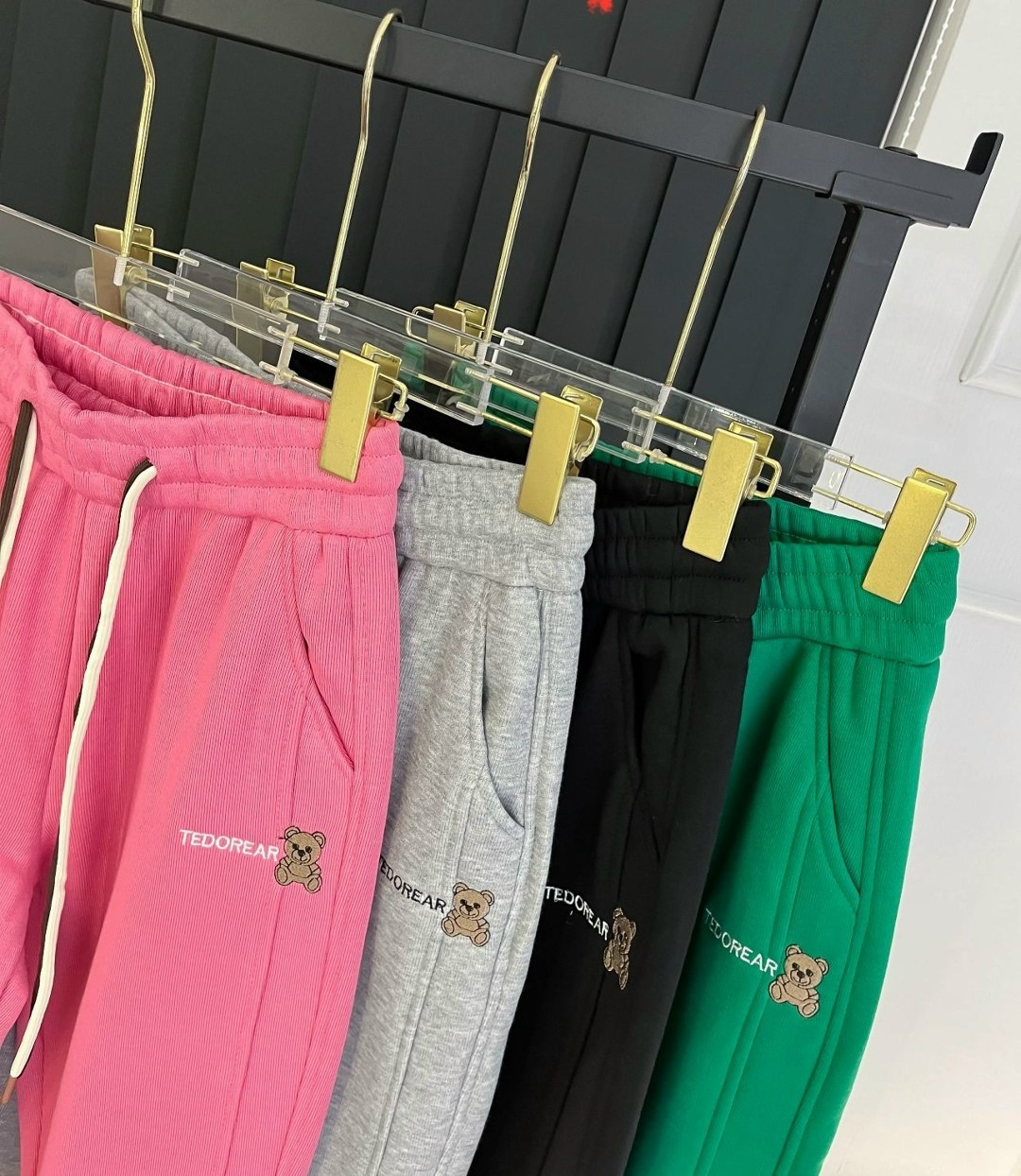 брюки мужские модные,спортивные брюки,спортивные штаны мужские фенди,модные брюки,спортивные брюки мужские