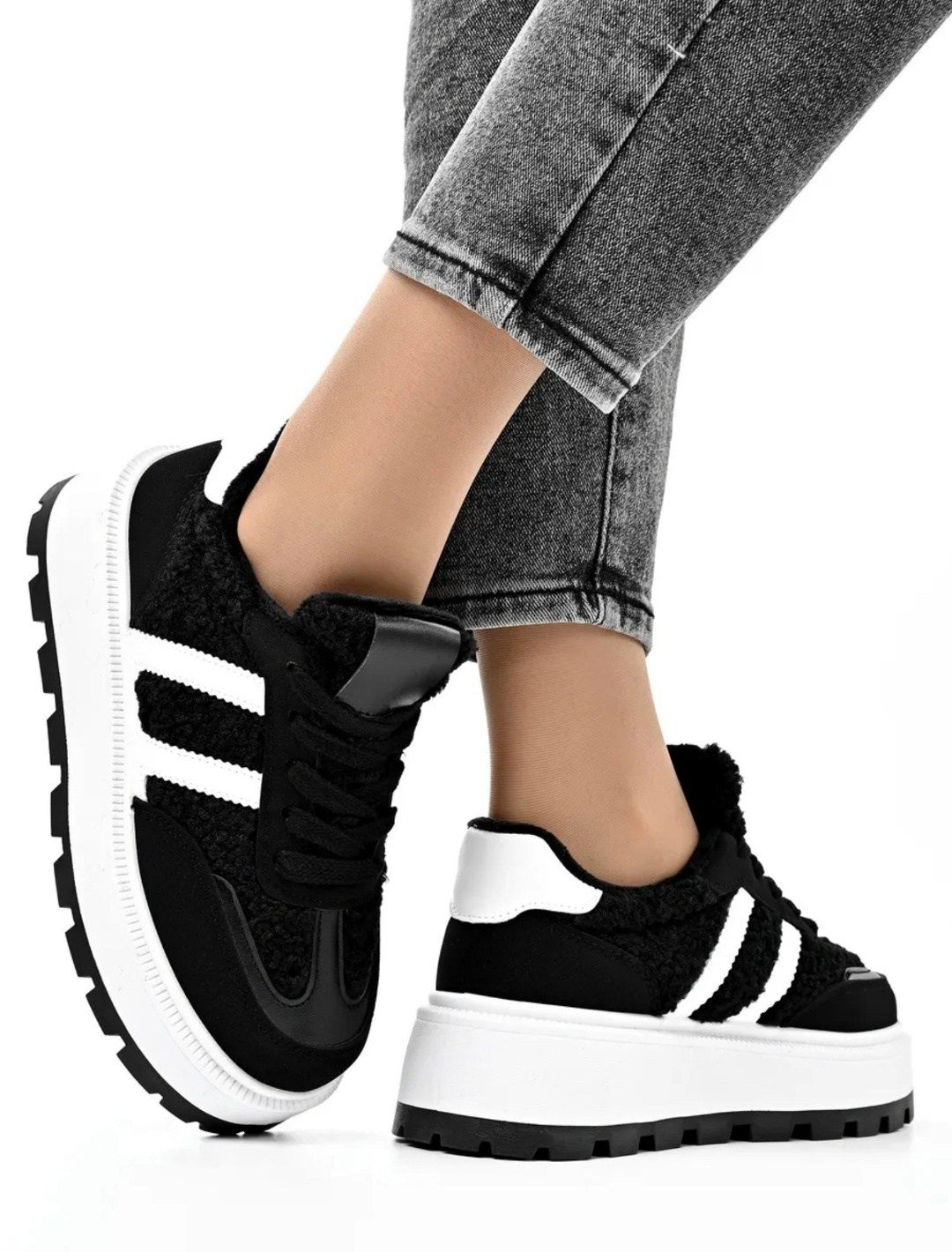 ,черные кроссовки,женские кроссовки,кроссовки с белой подошвой,кроссовки женские на высокой подошве