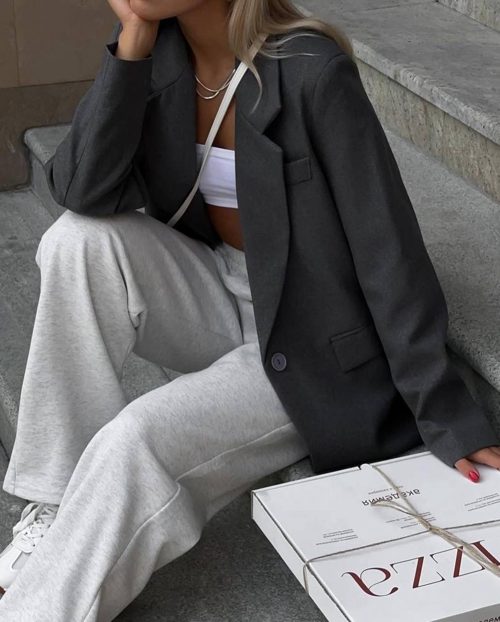 пиджак оверсайз женский,серый брючный костюм,женские костюмы брючные,костюм с брюками,стильные женские костюмы