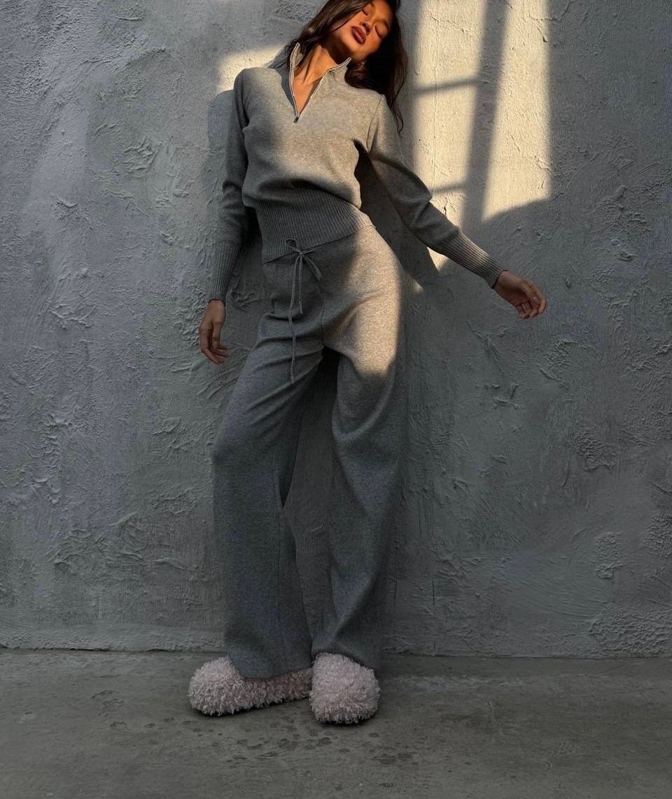 трикотажные костюмы,вязаные костюмы,трикотажный женский костюм,кашемировый костюм,костюмы комплекты