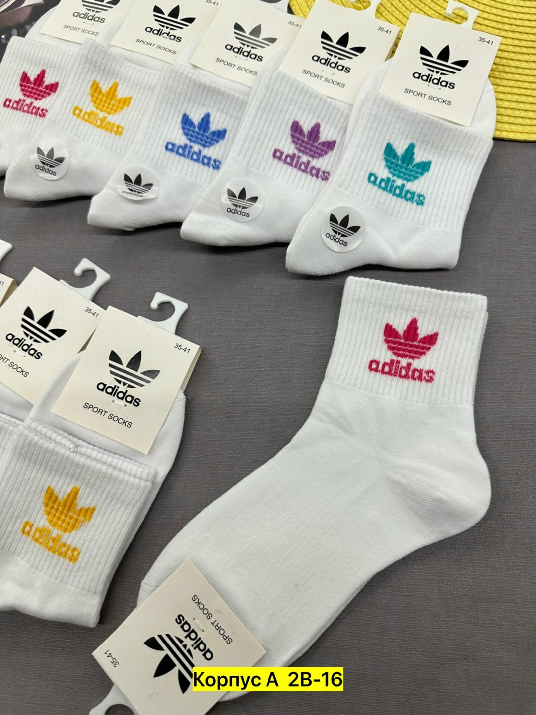 белые короткие носки адидас,носки женские,носки спортивные,носки адидас,носки молодежные