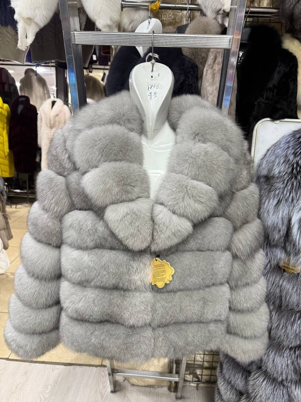 шуба песец,шуба из песца,женская шуба из натурального лисьего меха,шуба песец трансформер серая,шуба песец daniel furs