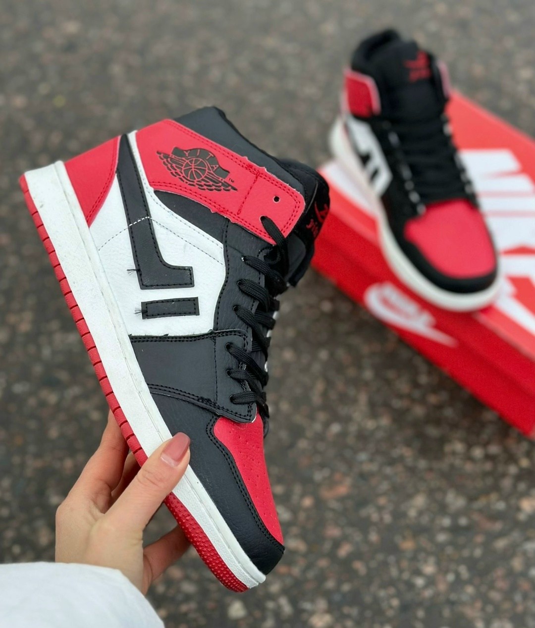 кроссовки nike air jordan 1,air jordan 1 mid lucky green,мужские кроссовки nike air jordan 1 retro high,кроссовки для мужчин,nike air jordan 1