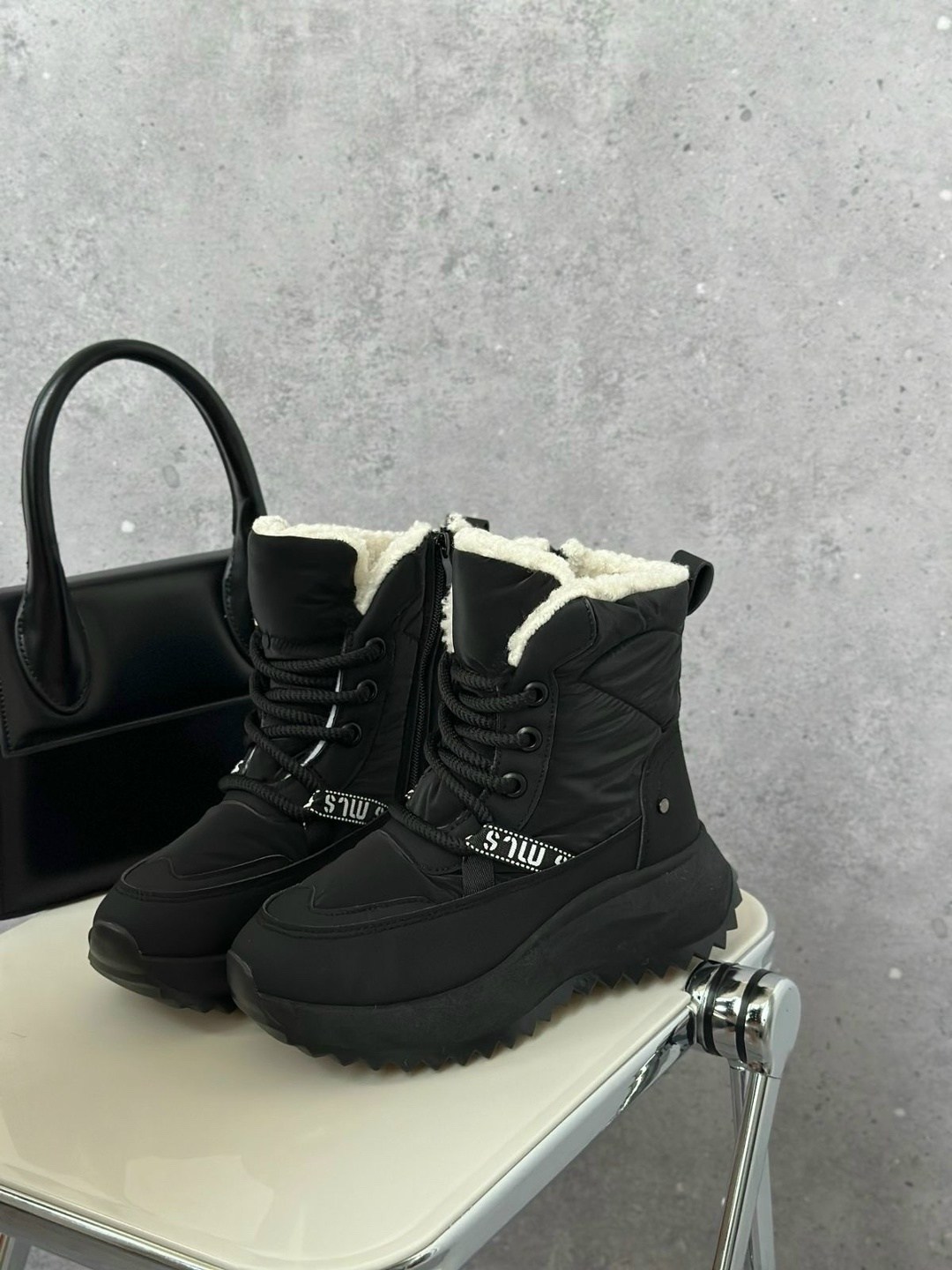 ,женские дутики,зимняя женская ,дутики зимние женские,дутики