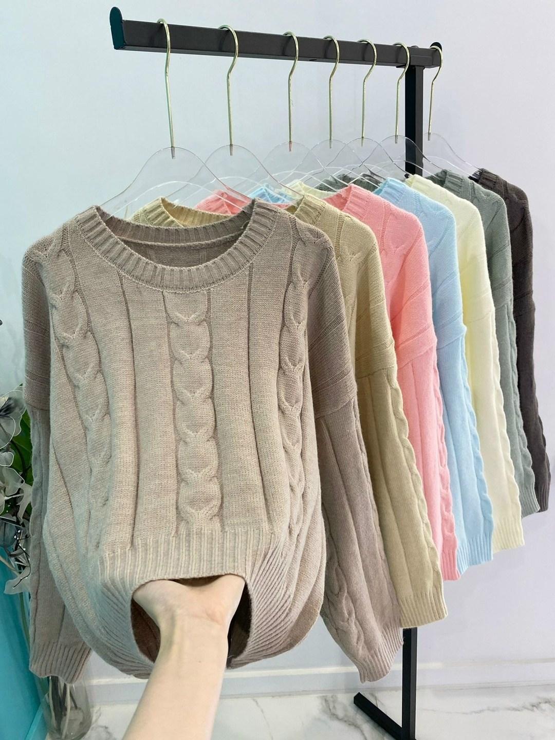 свитер женский вязаный,свитера женские,модные свитера,свитер для девочек,вязаные свитера