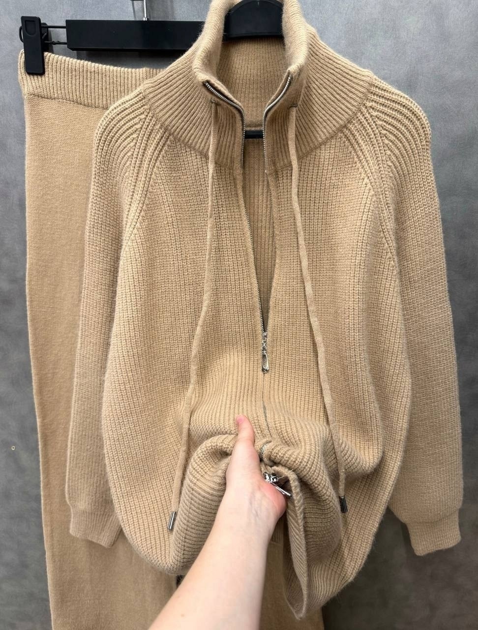 спортивный костюм loro piana,кашемировый костюм,трикотажные костюмы,вязаный кашемировый костюм,вязаные костюмы