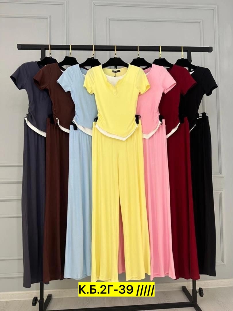 костюм с кроп топом и брюками,костюм двойка трикотаж,женский костюм,костюм трикотажный,красивые костюмы