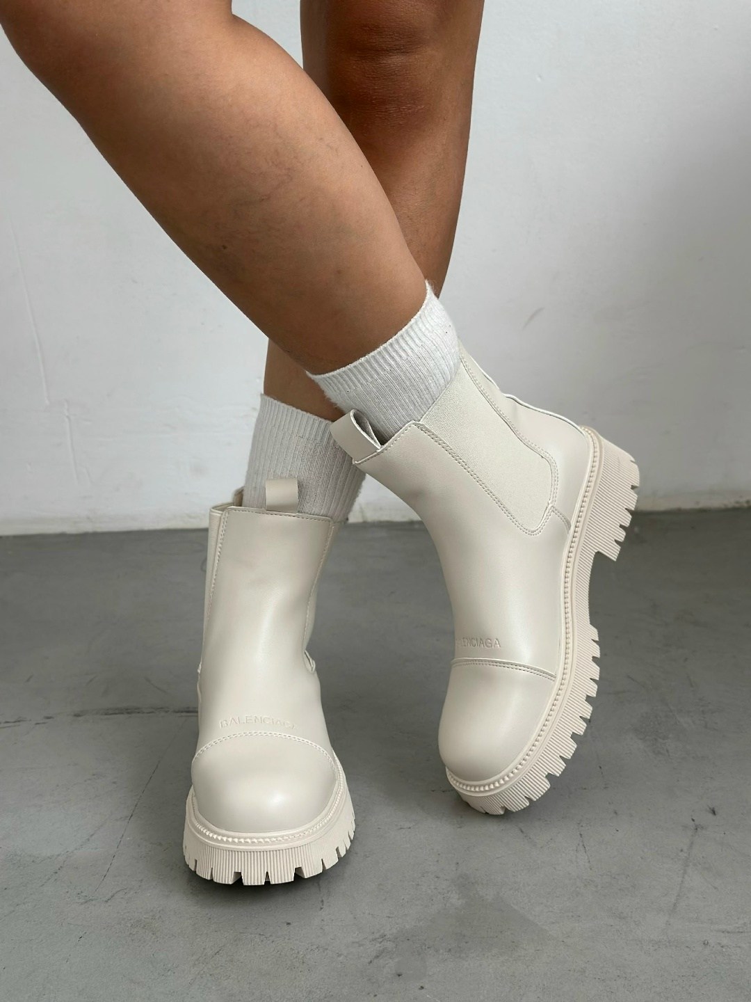 женские ботинки,,ботинки женские челси,ботинки с цепью,модные ботинки