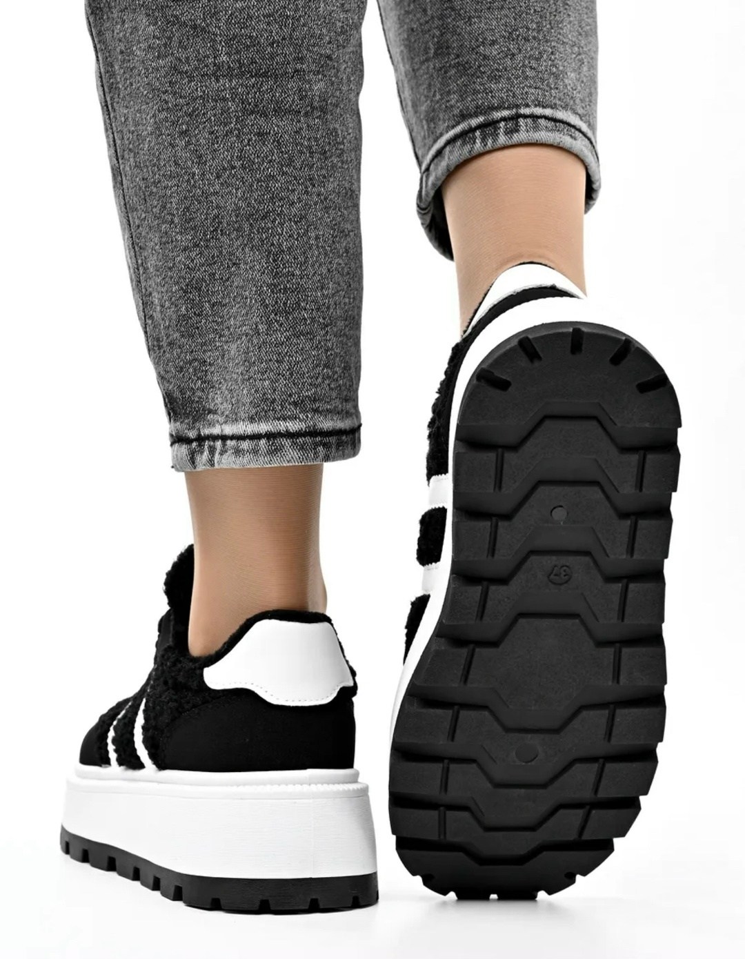 ,черные кроссовки,женские кроссовки,кроссовки с белой подошвой,кроссовки женские на высокой подошве