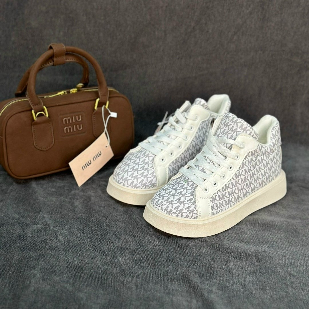 , женская,женские кроссовки,кроссовки michael kors,обуви