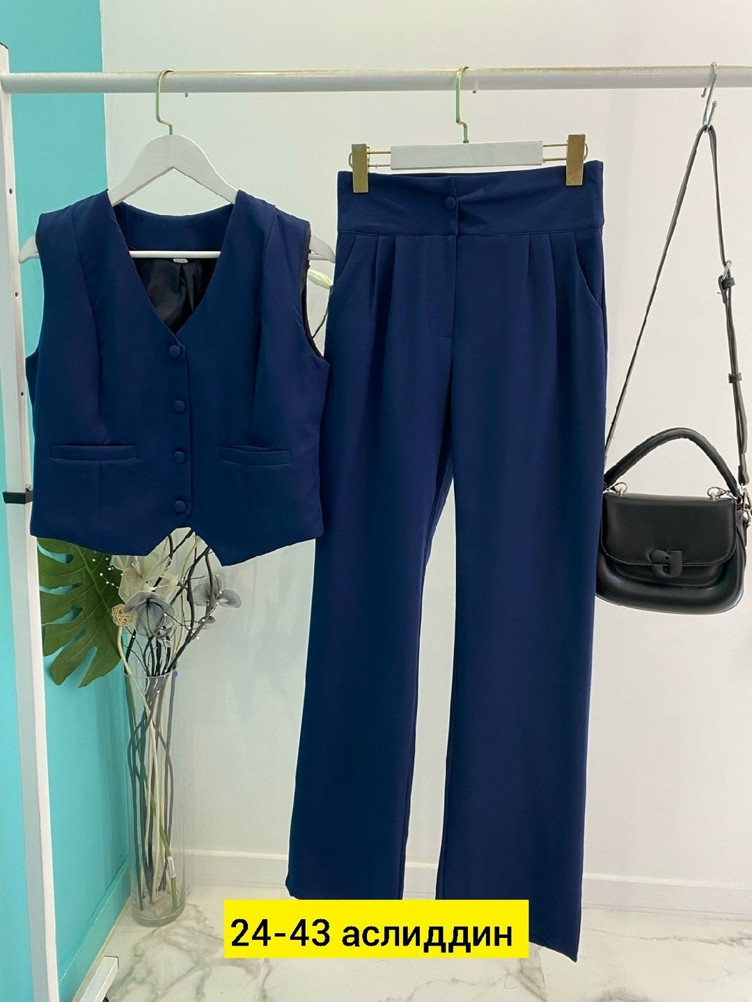 элегантный брючный костюм,брючные костюмы женские,женские костюмы,брючный костюм женский с жилеткой,брючный костюм с жилеткой