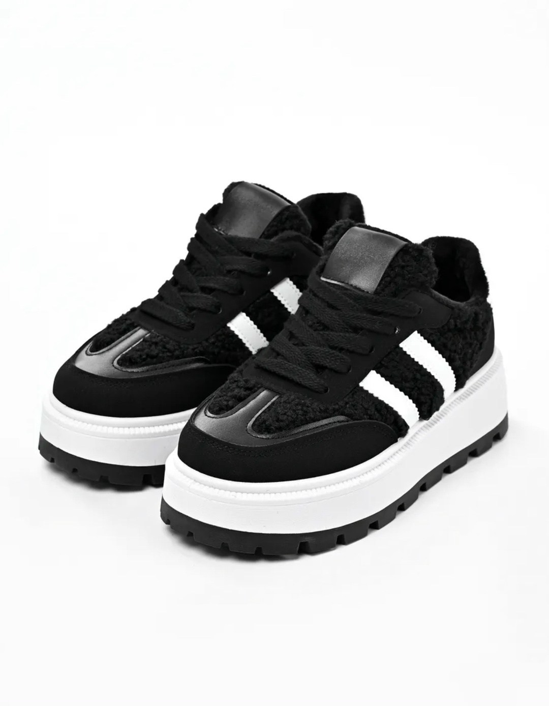 ,черные кроссовки,женские кроссовки,кроссовки с белой подошвой,кроссовки женские на высокой подошве