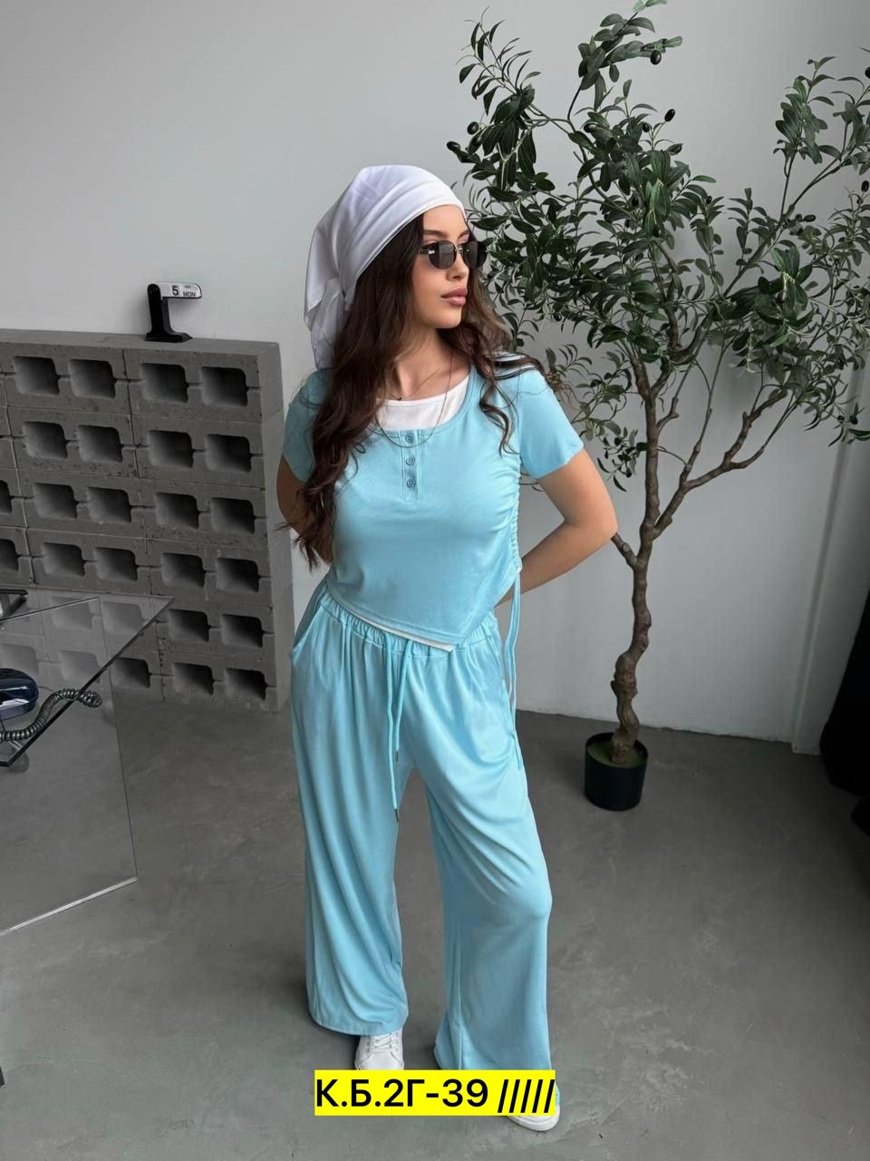 костюм с кроп топом и брюками,костюм двойка трикотаж,женский костюм,костюм трикотажный,красивые костюмы