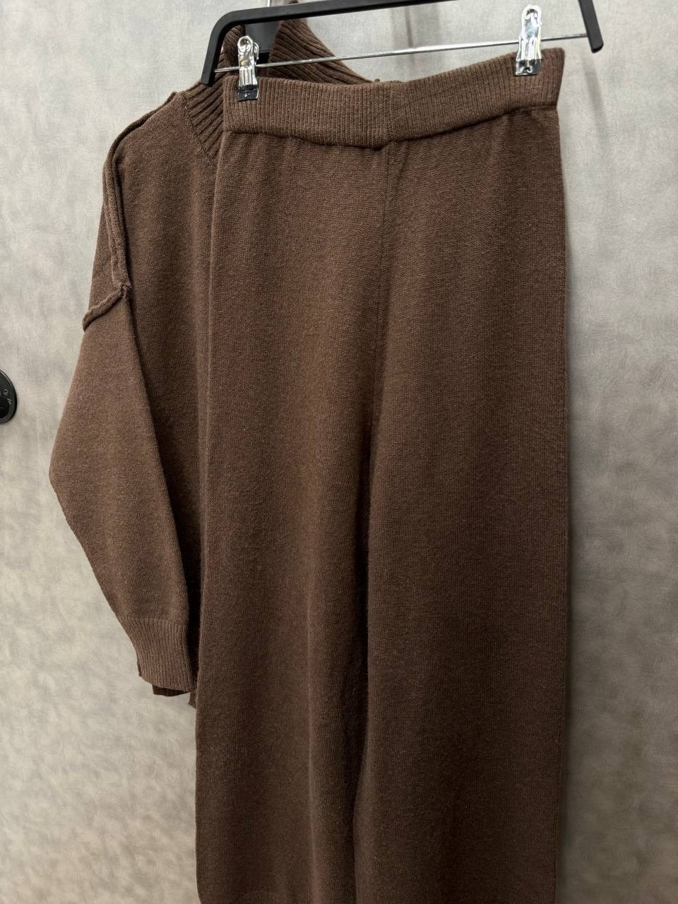 костюм вязаный теплый с брюками modis shop,вязаный брючный костюм,теплый трикотажный костюм,вязаный костюм с брюками теплый,вязаные брюки