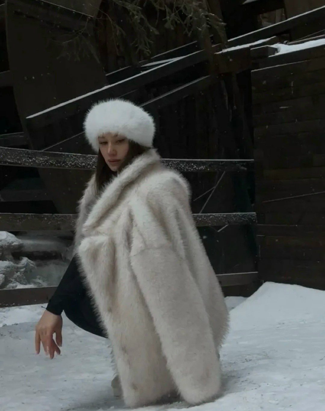 шуба белая,шуба искусственная,шуба из эко меха,меховое пальто,женская шуба